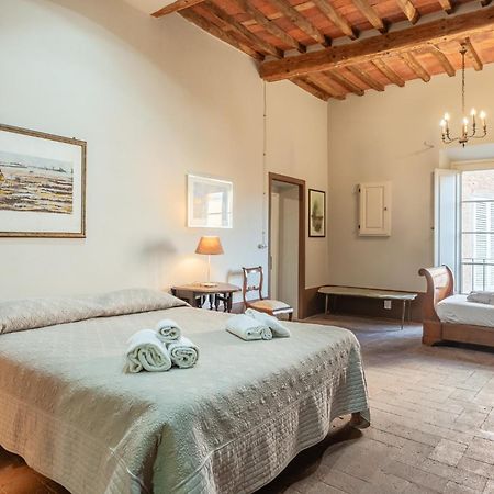 Anfiteatro Luxury Rooms - Affitti Brevi Italia Lucques Extérieur photo