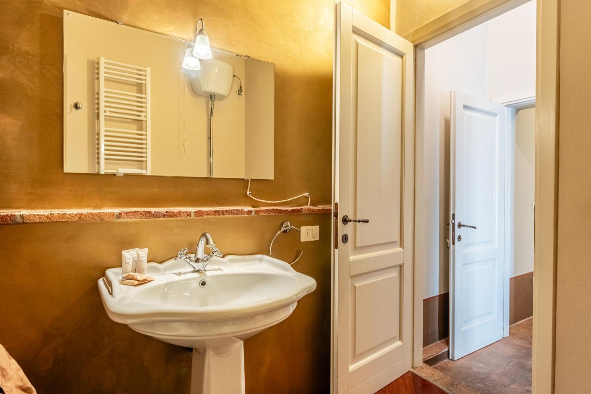 Anfiteatro Luxury Rooms - Affitti Brevi Italia Lucques Extérieur photo