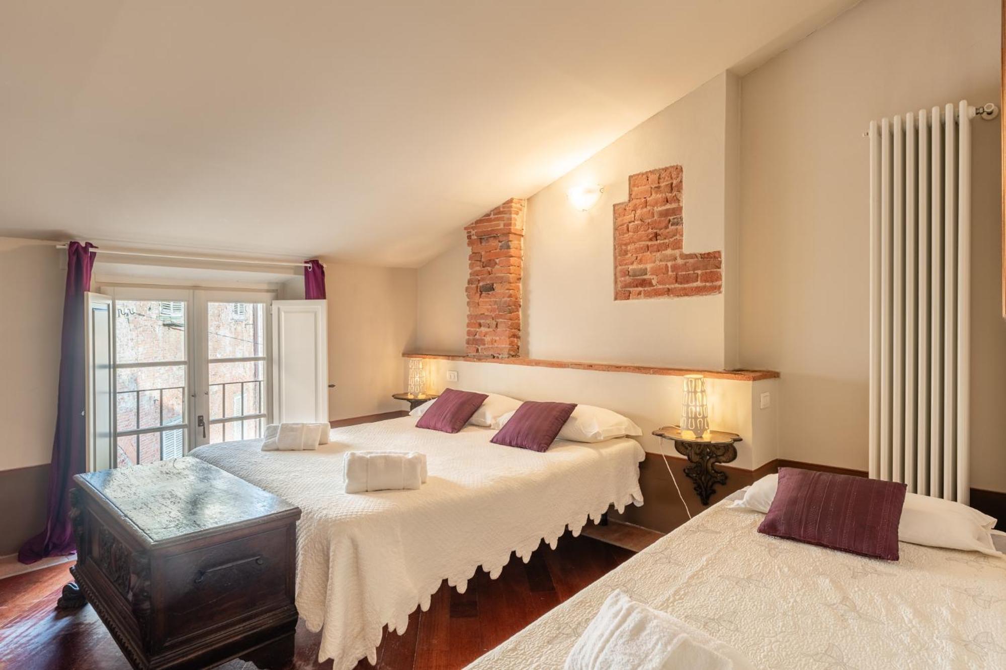 Anfiteatro Luxury Rooms - Affitti Brevi Italia Lucques Extérieur photo